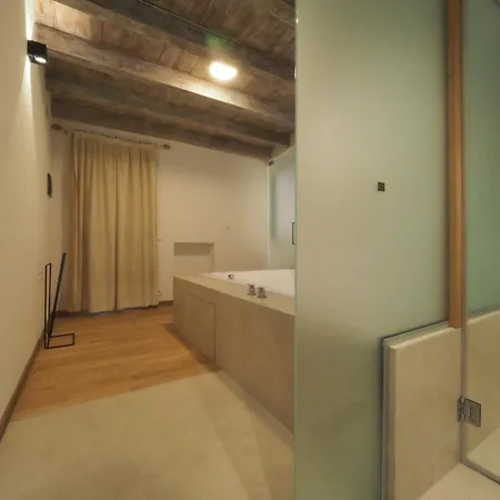 Lägenhet Osterio Magno