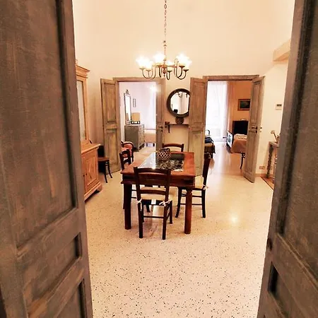 Lägenhet Osterio Magno